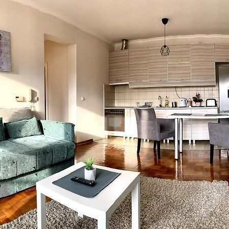 Sunkissed Apartment Belgrado Exterior foto