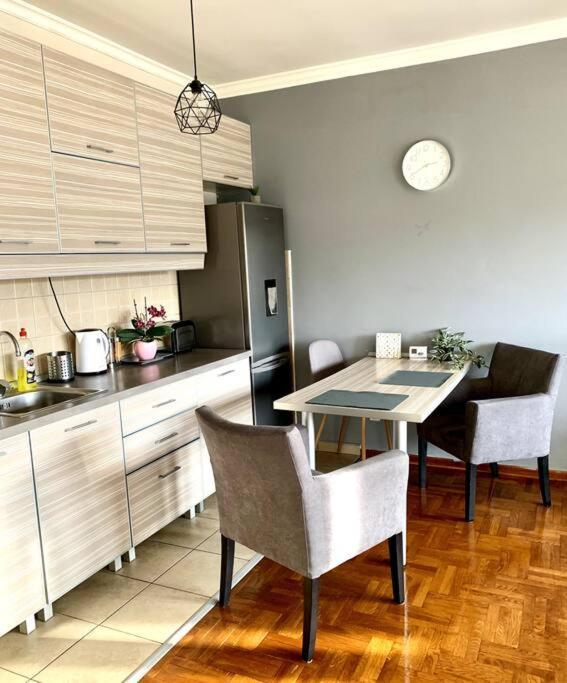 Sunkissed Apartment Belgrado Exterior foto